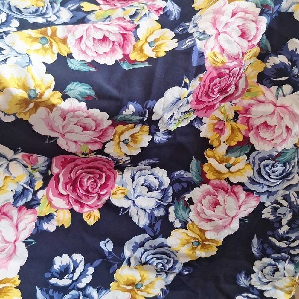 Vibrant Floral Circle Skater Skirt Size 2XL - Picture 6 of 6